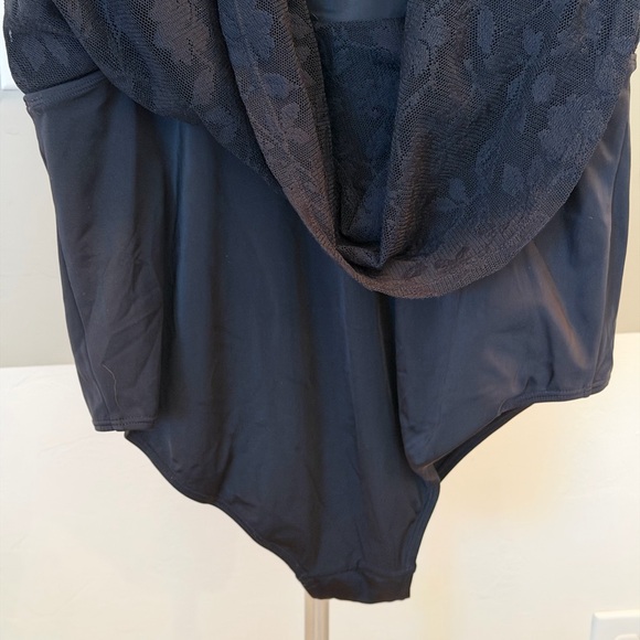 Torrid Black Lace One Piece Swimsuit size 2 - Picture 9 of 11